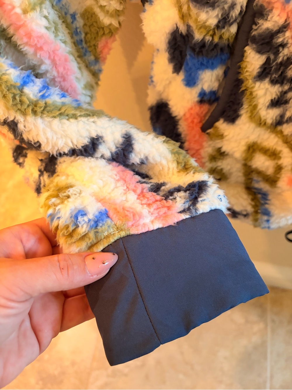 SO Multicolor Patterned Teddy Quarter-Zip Jacket - Picture 3 of 7